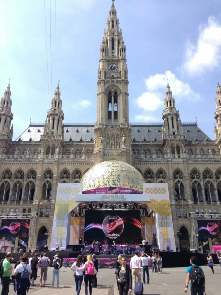 LED Videowall Outdoor ideal für Public Viewing, Konzert, Festival, Outdoor Messestand zum fairen Preis von firstSpot, Wien zu mieten oder kaufen