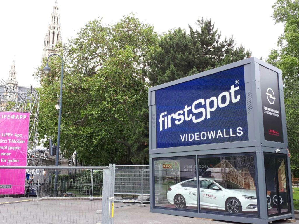 LED Videowall Outdoor ideal für Public Viewing, Konzert, Festival, Outdoor Messestand zum fairen Preis von firstSpot, Wien zu mieten oder kaufen